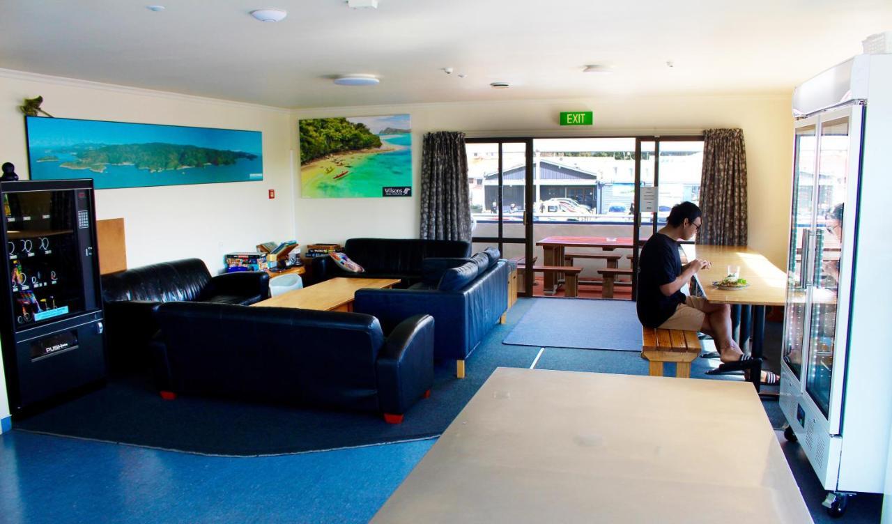 Hat Trick Lodge Motueka Buitenkant foto